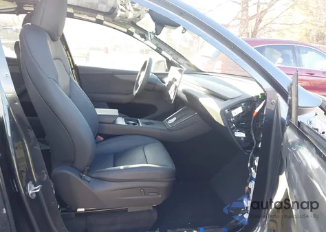 2026 Tesla Model Y Long Range Launch Series/Premium All-Wheel Drive z USA, uszkodzony, nr VIN 7SAYGDEE8TA460619